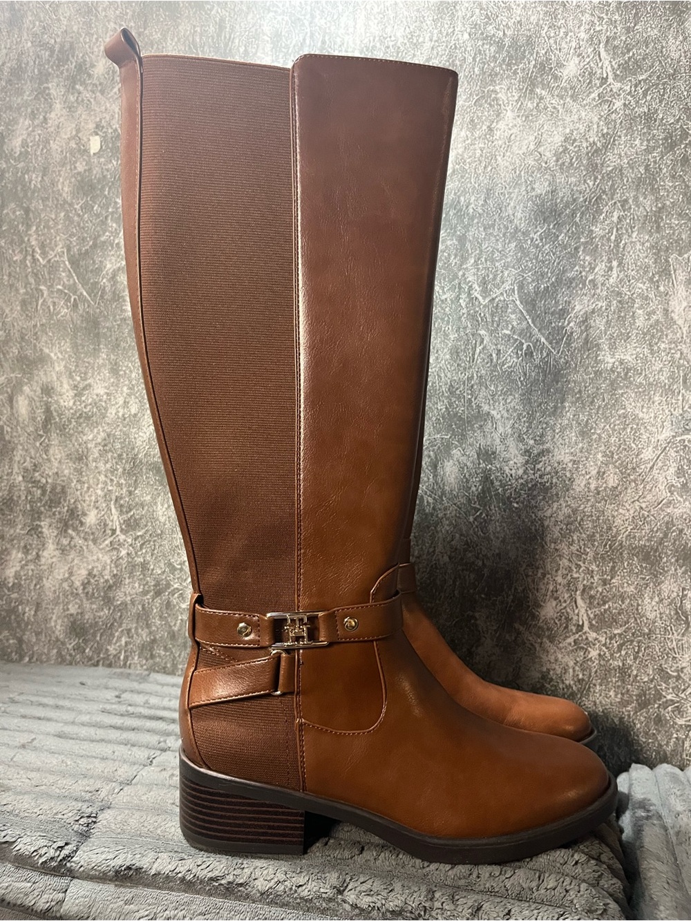 Tommy Hilfiger Women's Tall Tan Riding Heeled Boots Sz 7.5